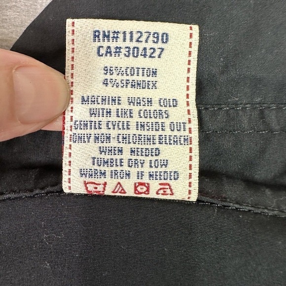 True Religion Woman Top Sz Medium Cropped Pearl Snaps Logo Pockets Raw Hem READ - Picture 14 of 14